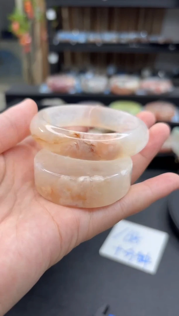 未镶嵌手镯石英质玉692(54圈赠送镯心)