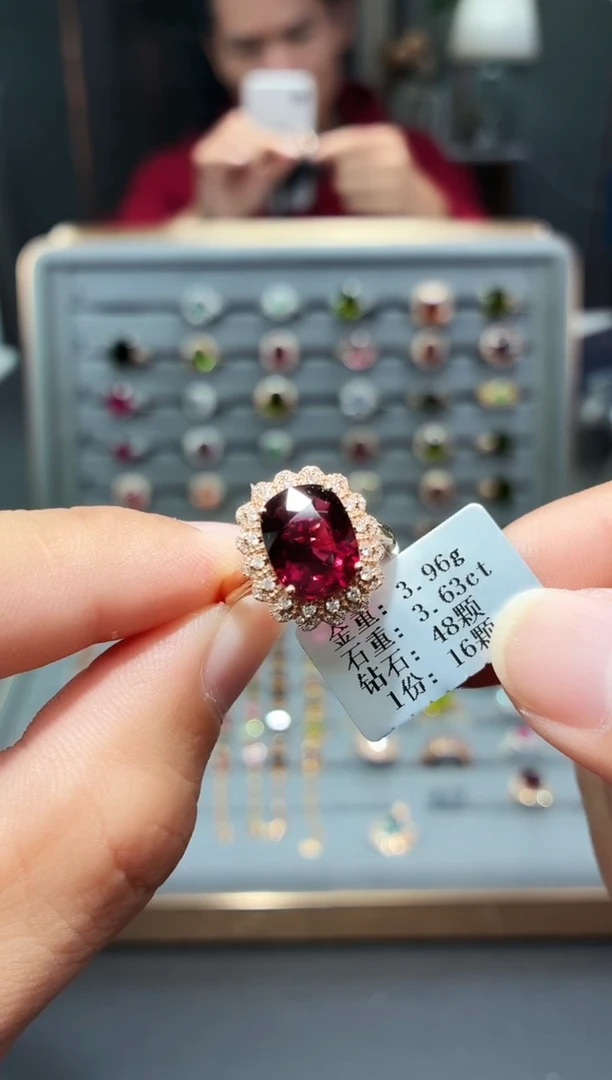 18K金镶嵌戒指碧玺3.63.