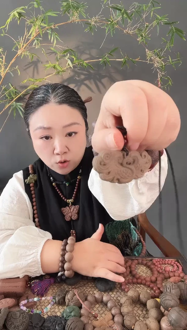 泥塑五香芄凤凰于飞牌子
