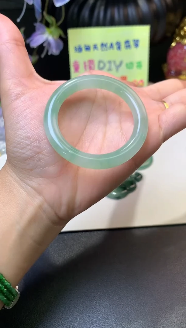 未镶嵌定制翡翠毛货