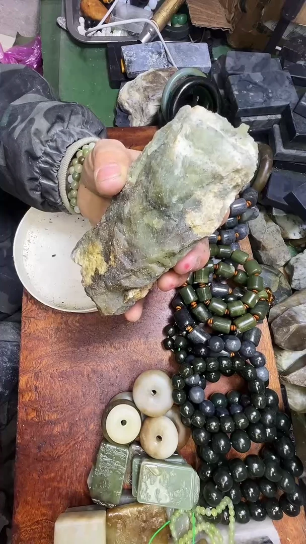 未镶嵌和田玉珠宝半成品1