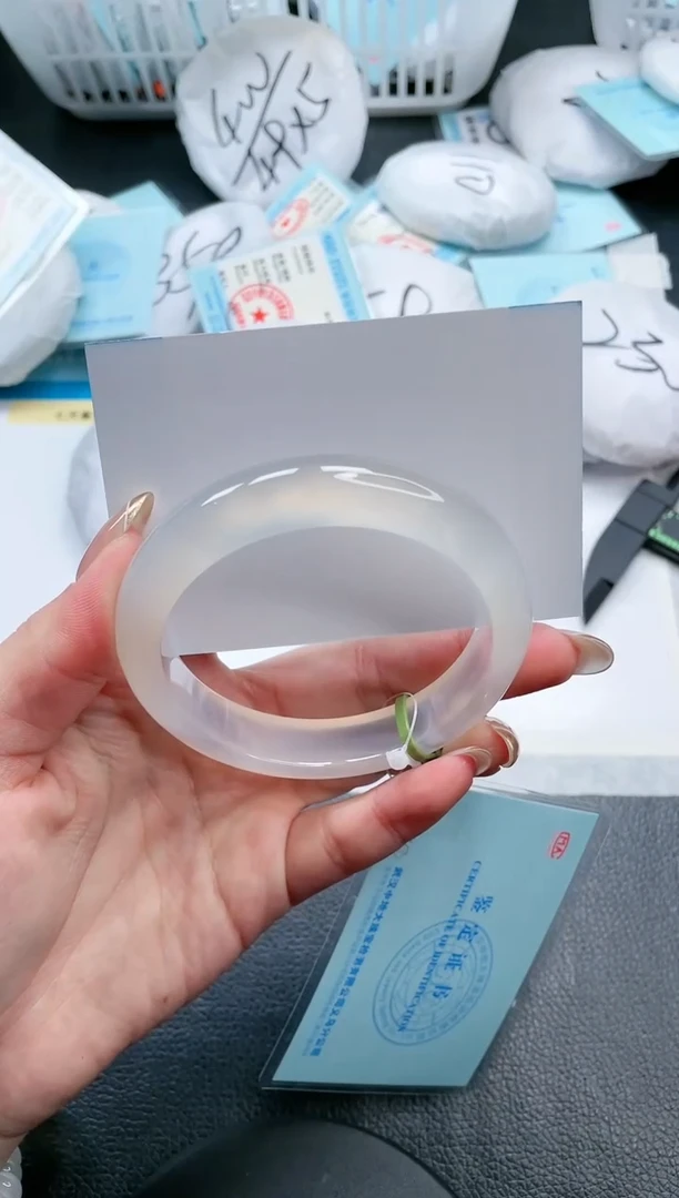 【闪购商品】石英质玉手镯未镶嵌20V328-60