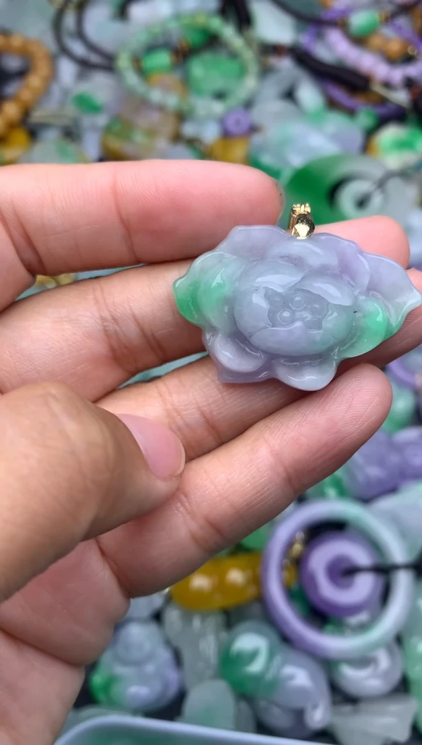 颈饰未镶嵌翡翠缅甸翡翠吊坠