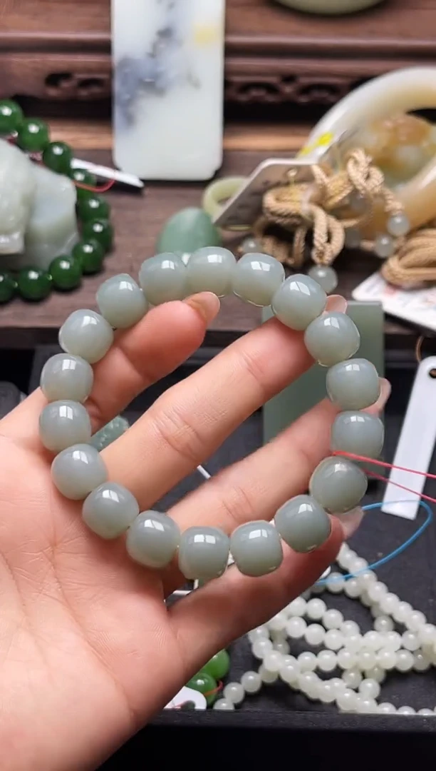 手串未镶嵌和田玉卡12吐拉牧场老型小皮裂 9009460
