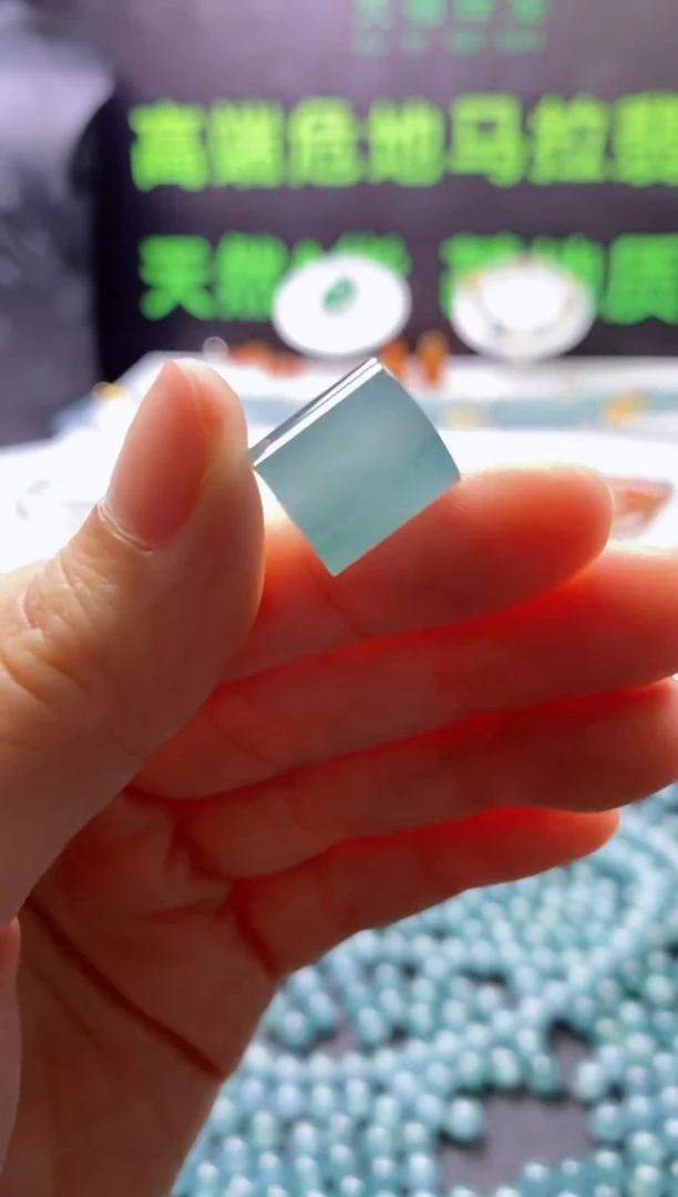 颈饰未镶嵌翡翠朝****暖0298897084