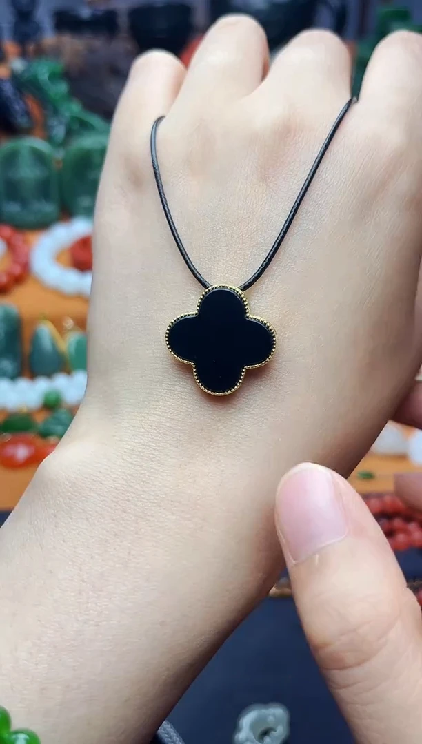 和田玉银S925镶嵌颈饰四叶草