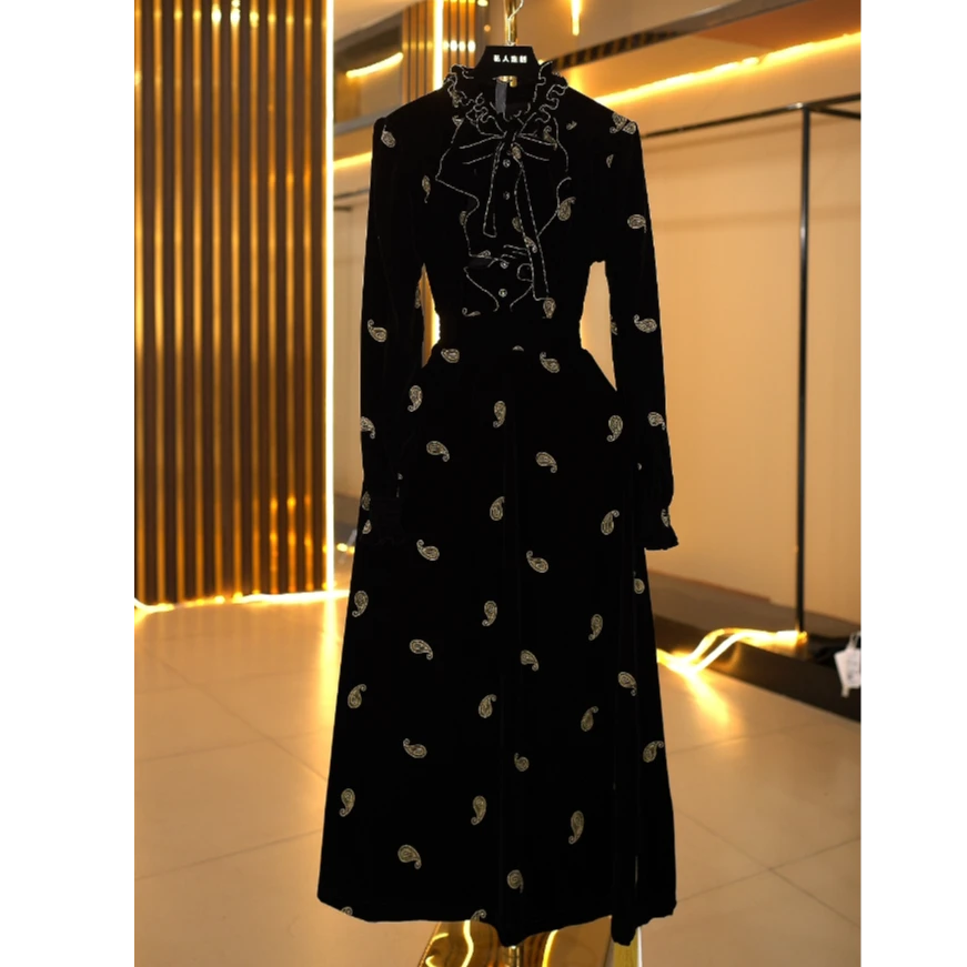 【依依专属】秋冬季轻奢气质款黑色金腰果花连衣裙6062-1