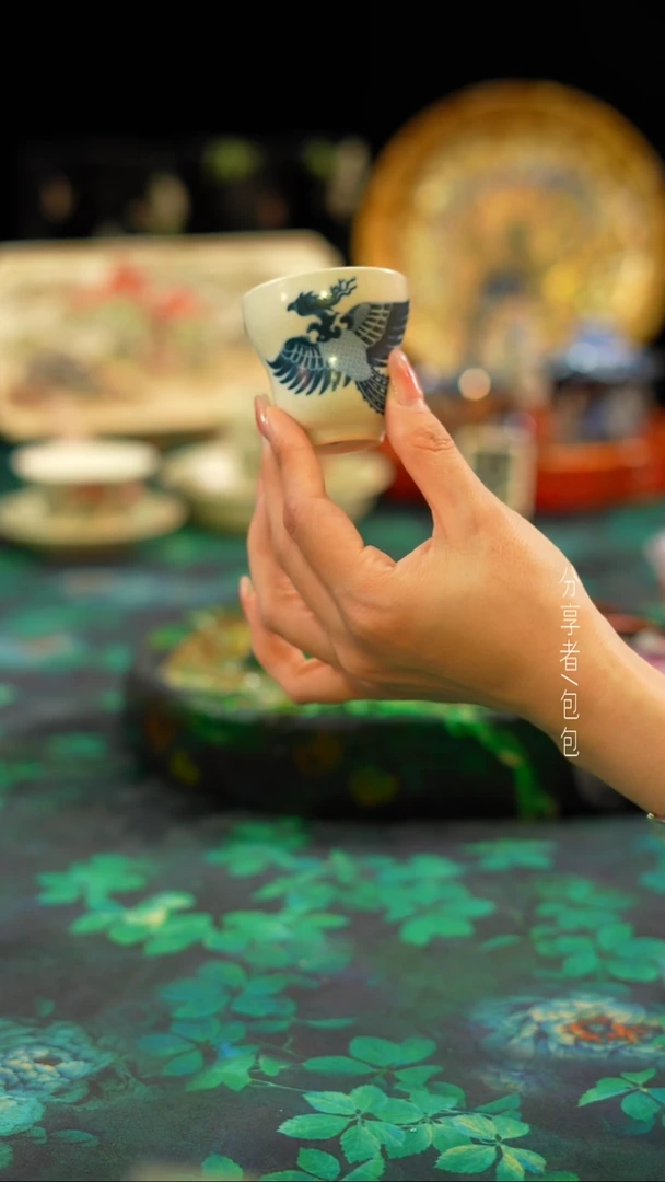 【闪购商品】苏大釉凤凰杯······