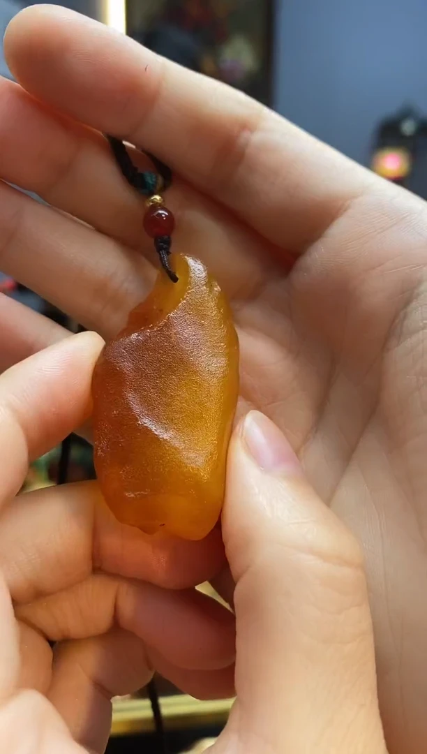 琥珀颈饰未镶嵌吊坠