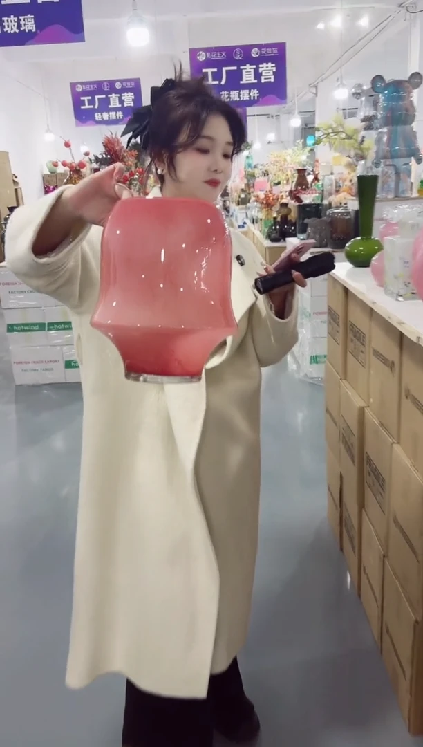 【闪购商品】无铅玻璃私花主义花瓶微瑕-T2B9