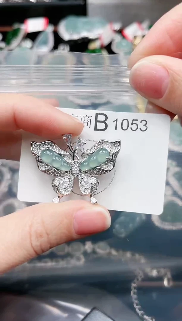 【闪购商品】翡翠颈饰未镶嵌1053赠皮绳