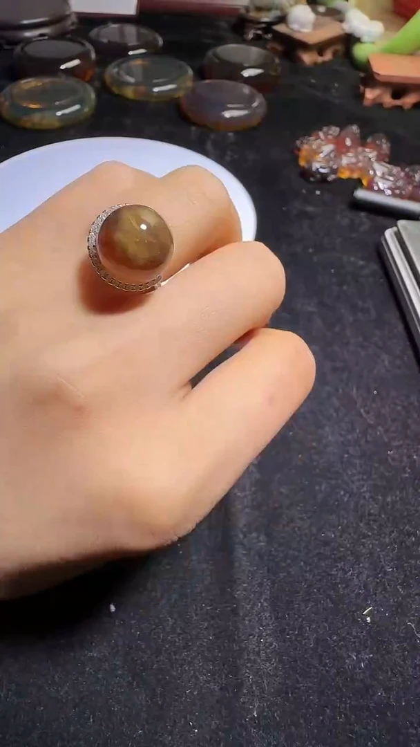 琥珀颈饰未镶嵌52