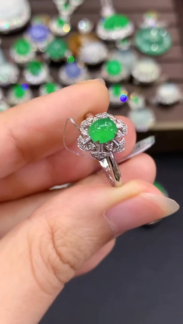 18K金镶嵌戒指翡翠B60