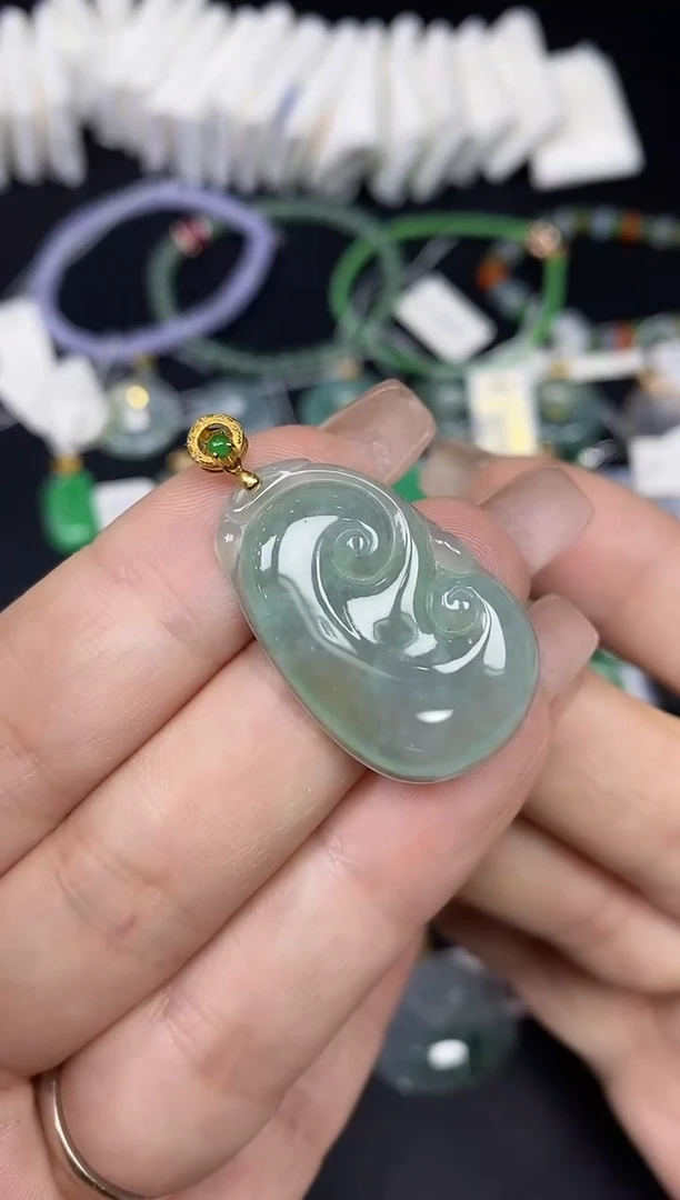吊坠(不含链)18K金镶嵌翡翠如意18K金扣镶嵌@@CMT