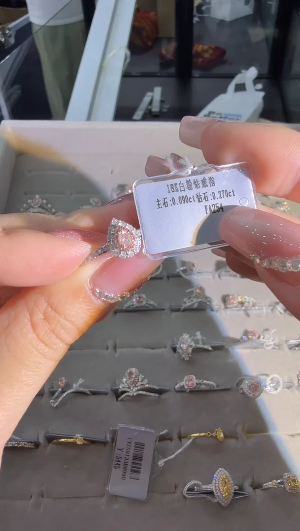 18K金镶嵌.钻石戒指cy
