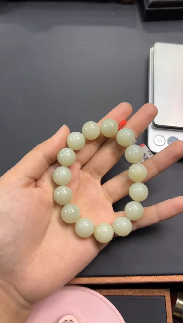 【闪购商品】和田玉手串未镶嵌且末微色差迪克兰卡14L
