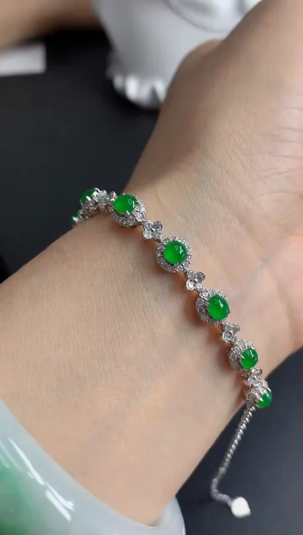 18K金镶嵌手链翡翠18K翡翠伴钻