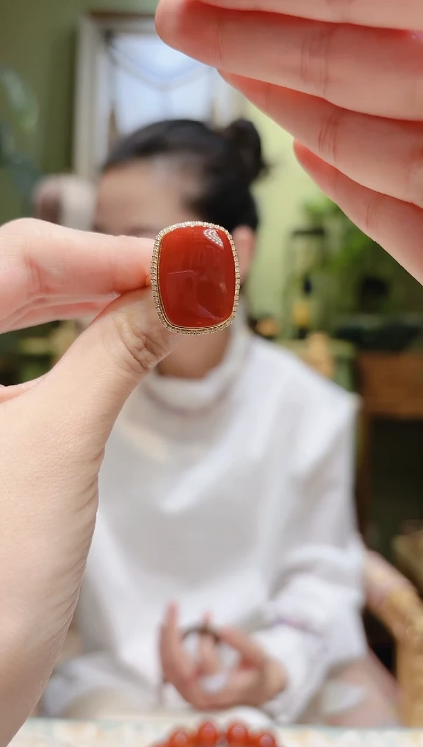 【闪购商品】南红玛瑙戒指18K金镶嵌南红戒指