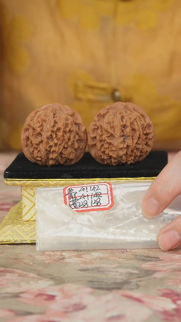 文玩核桃把件一代楼