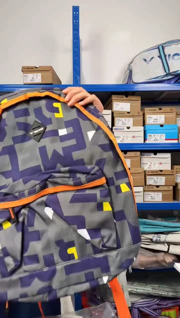 123号福利清仓，不退不换！！！橙色双肩包