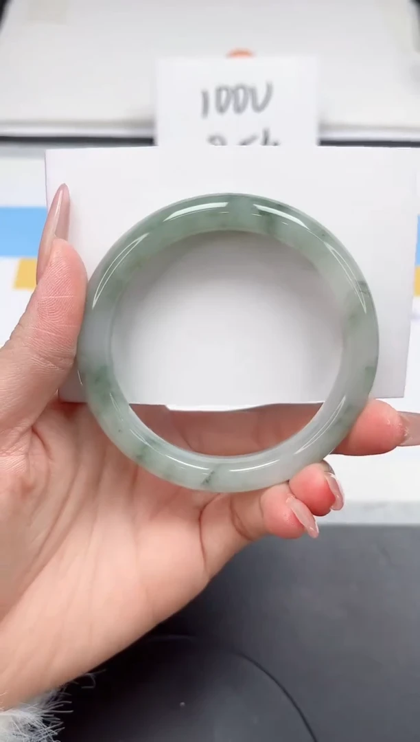 【闪购商品】石英质玉手镯未镶嵌39-59