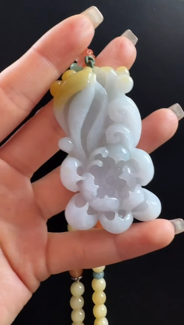 颈饰未镶嵌翡翠花牌