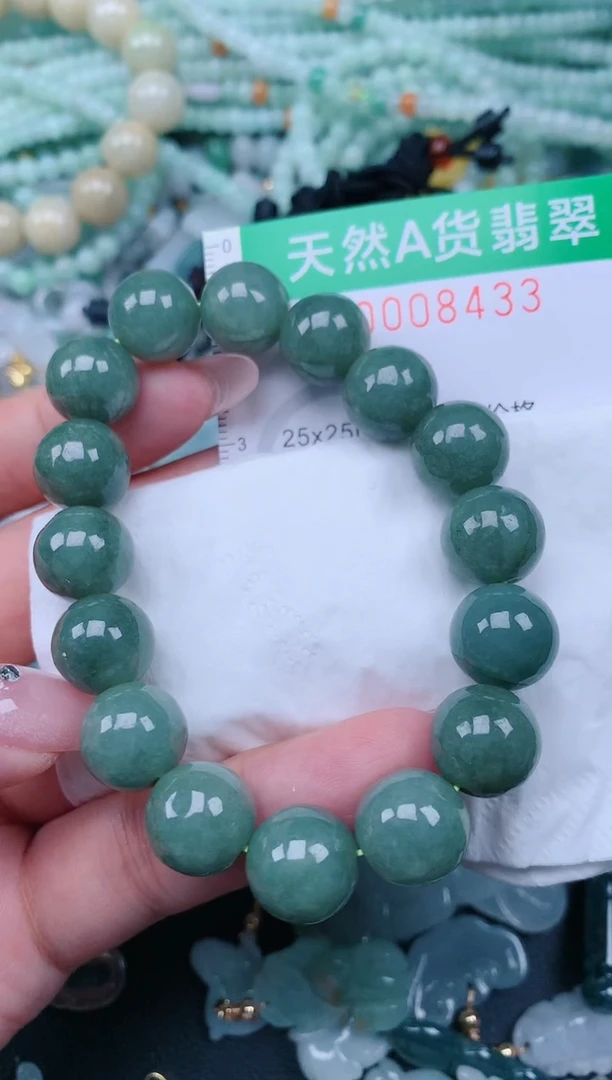 翡翠未镶嵌颈饰.0008433