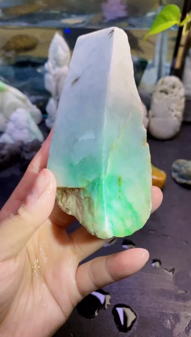 翡翠挂件未镶嵌天然翡翠059