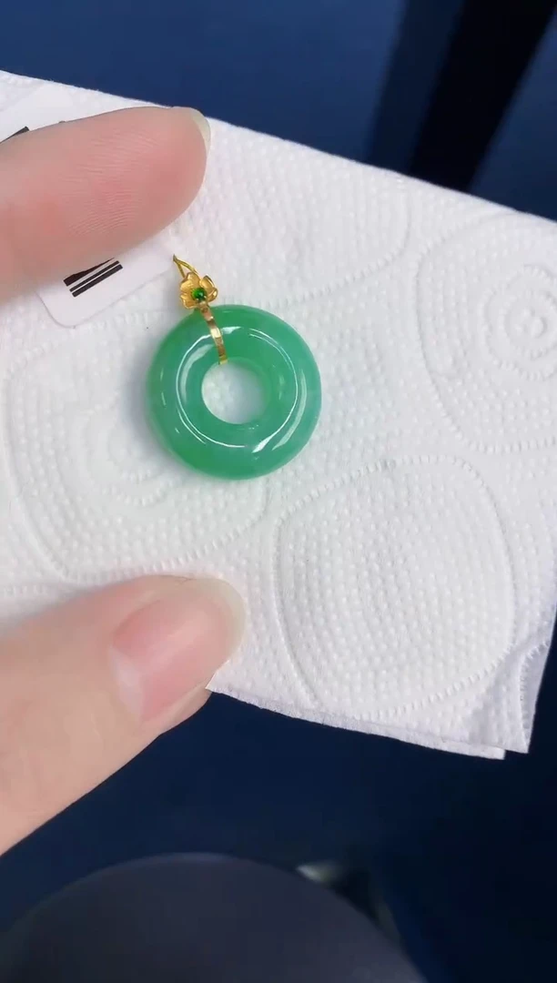 颈饰18K金镶嵌翡翠天然翡翠缅甸A货