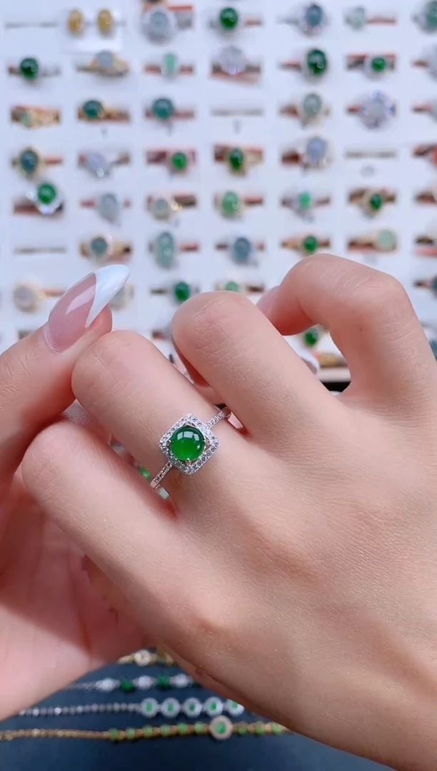 翡翠戒指银S925镶嵌天然翡翠