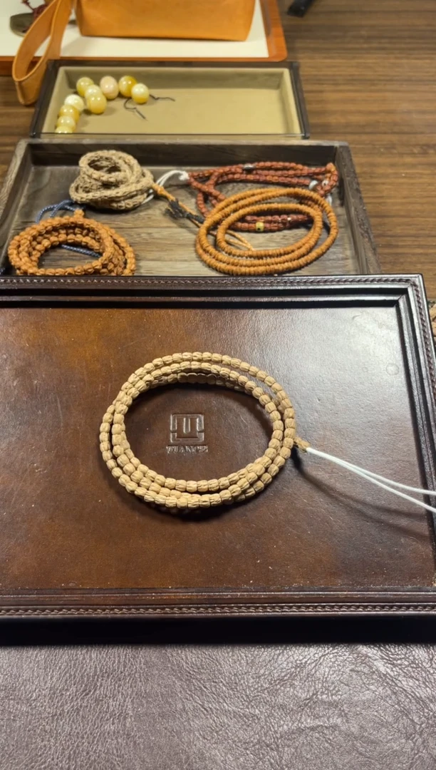柏香籽/百香籽手串小鱼出品--mini方块顺