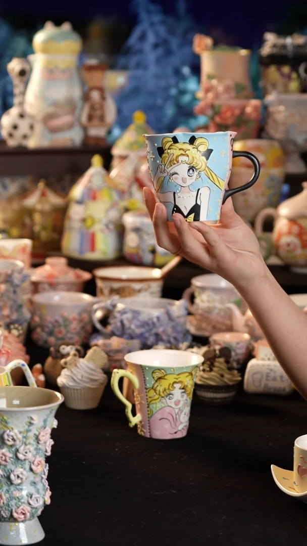 摆件陶景德镇釉下彩手绘设计师款陶瓷