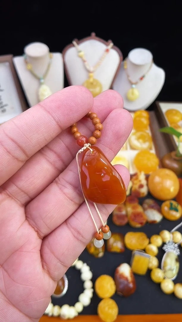 琥珀未镶嵌珠宝奇石柒月