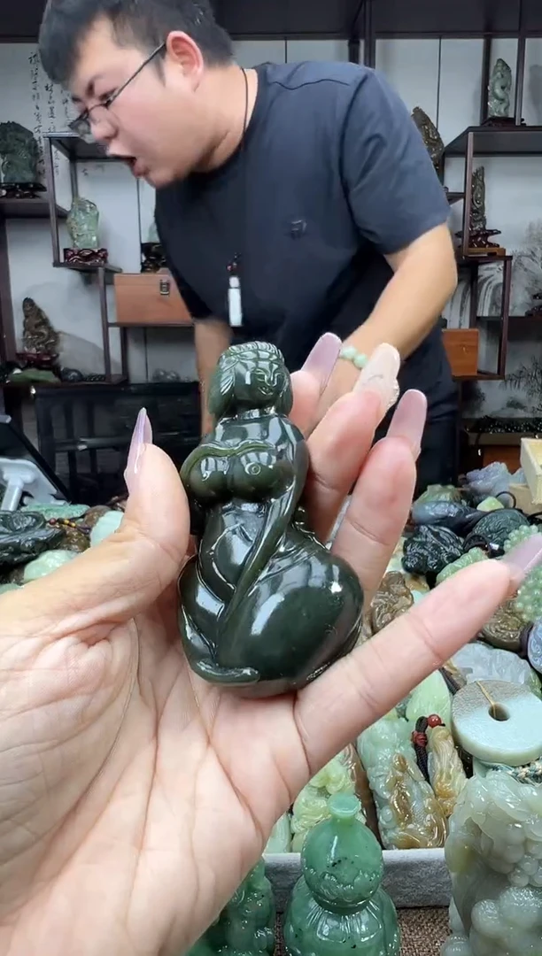 未镶嵌和田玉把件1