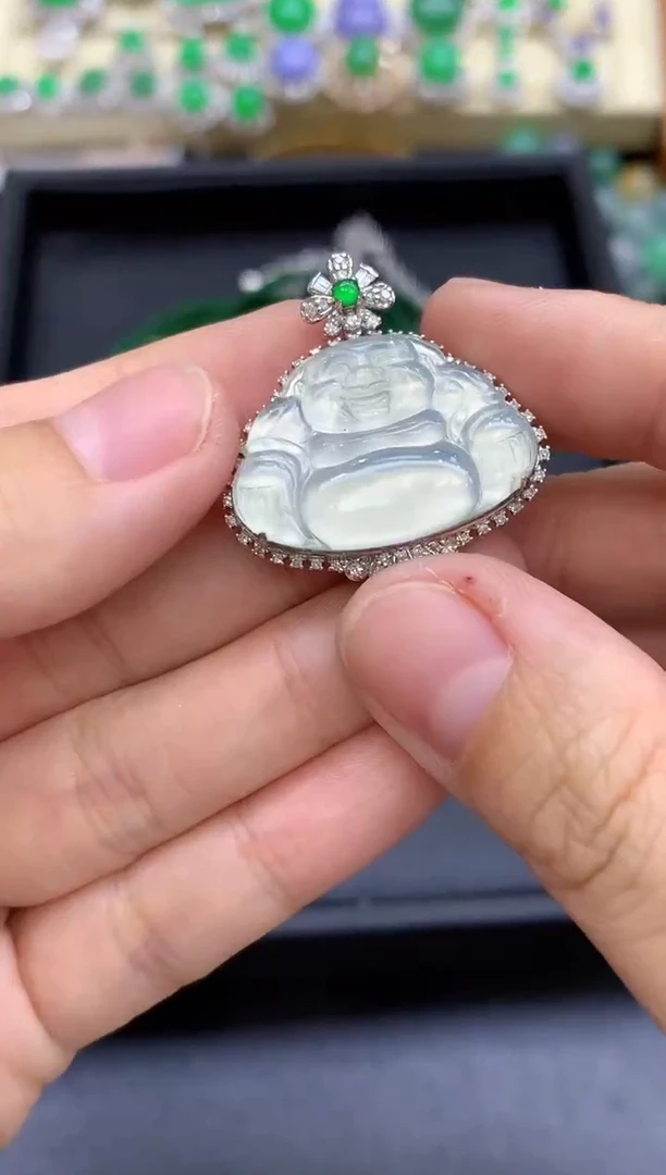 颈饰18K金镶嵌翡翠674-中国好珍宝