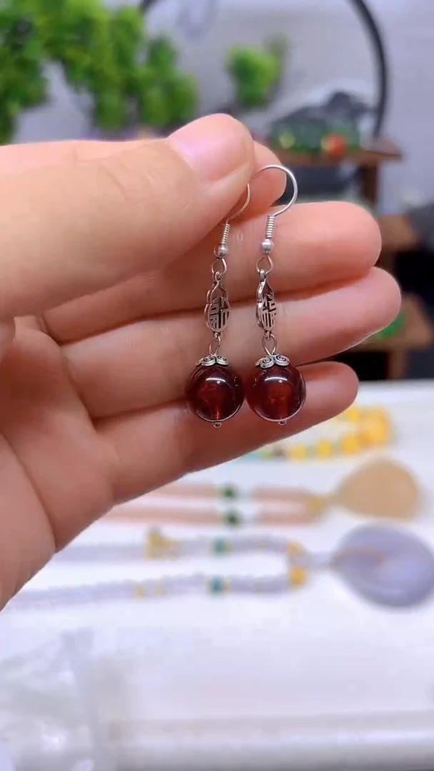 银S925镶嵌血珀耳饰E576