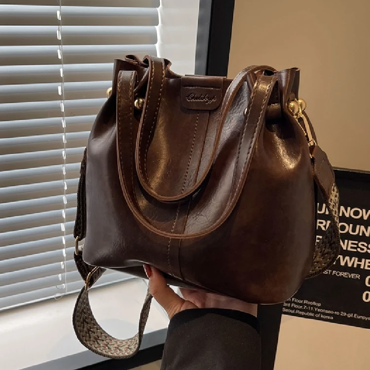 法式手提包高端上档次腋窝包洋气通勤时尚单肩包包女2025腋下包