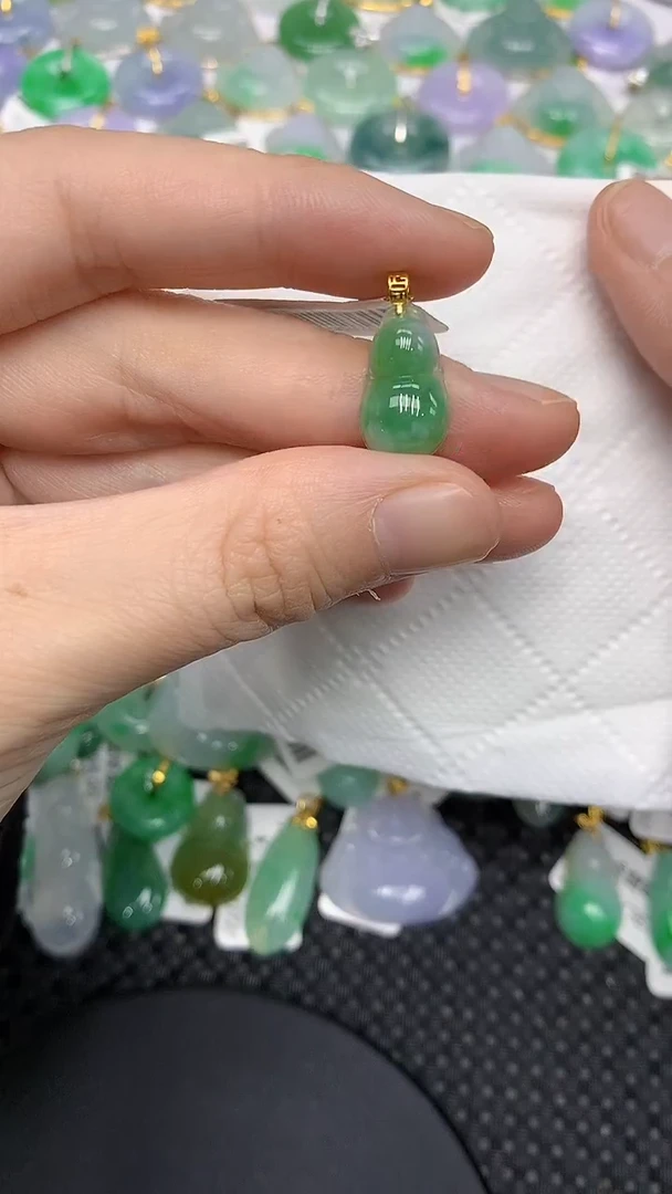 颈饰18K金镶嵌翡翠11111111