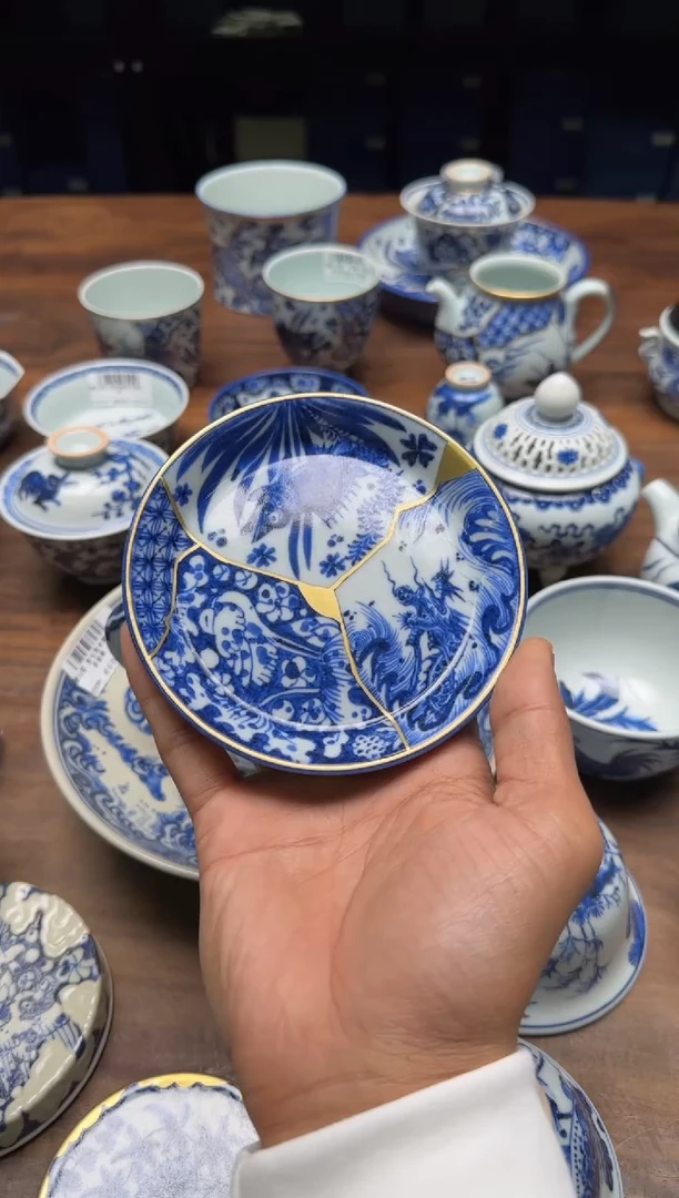 ?*仔霖山窑 开窗一鹭莲升鱼龙小茶托