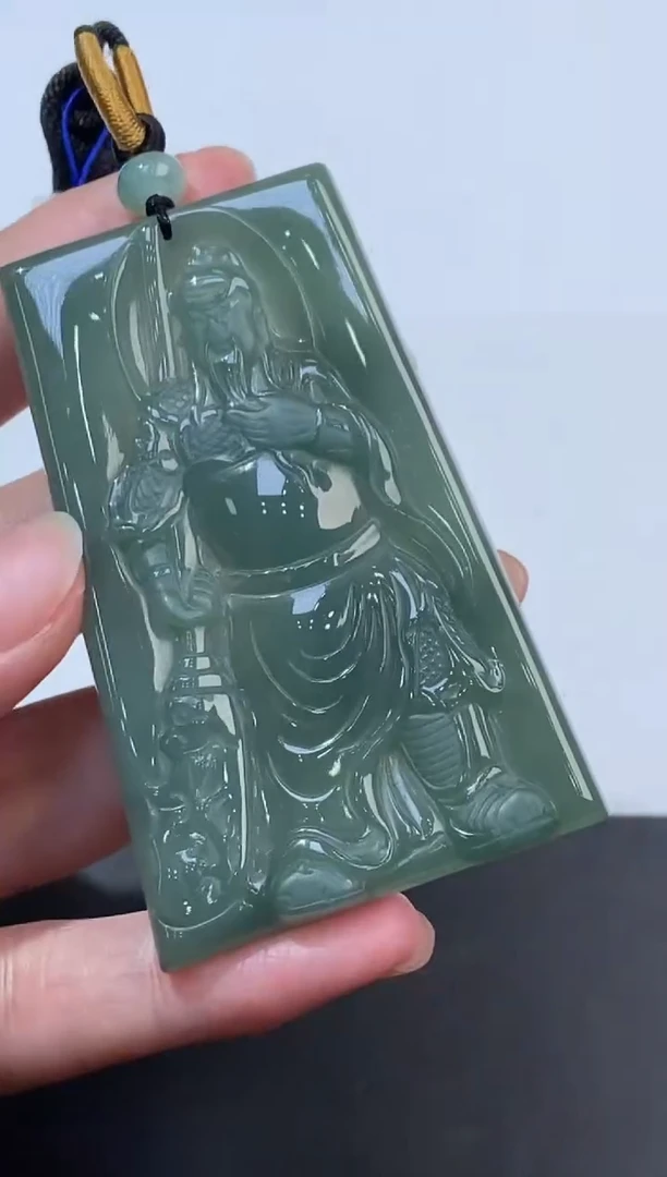 未镶嵌挂件翡翠378286    多人
