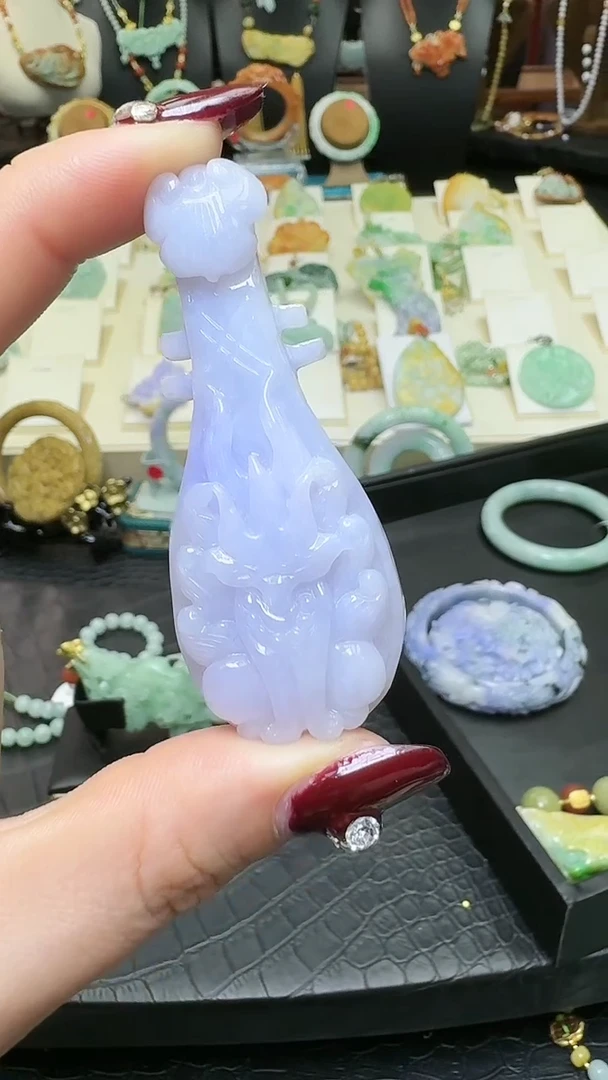 【闪购商品】翡翠颈饰未镶嵌天然翡翠九尾