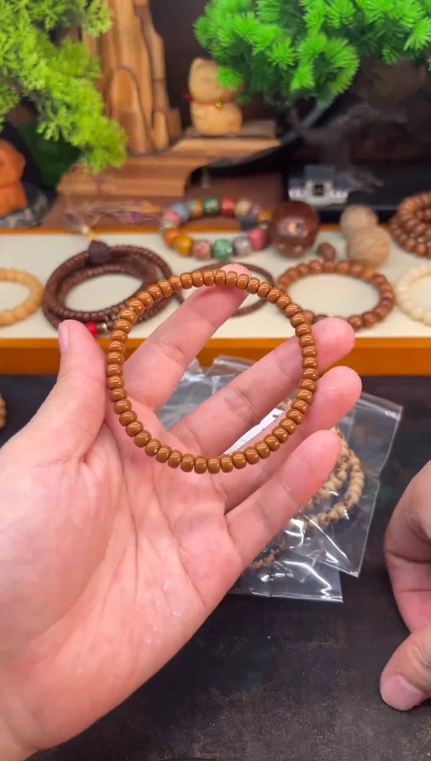 手串紫金鼠实心姜黄皮4*5鼠尖