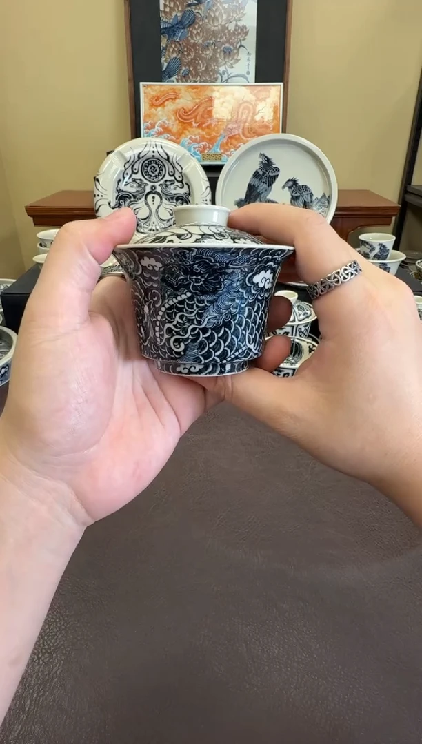 二号釉云墨麒麟马蹄盖碗