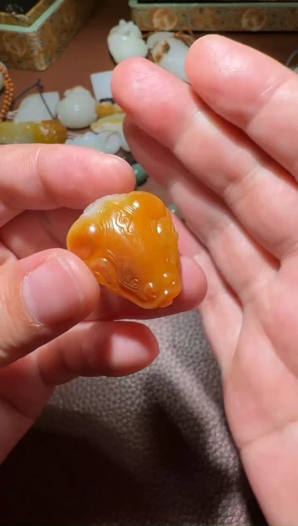 未镶嵌和田玉挂件和田玉