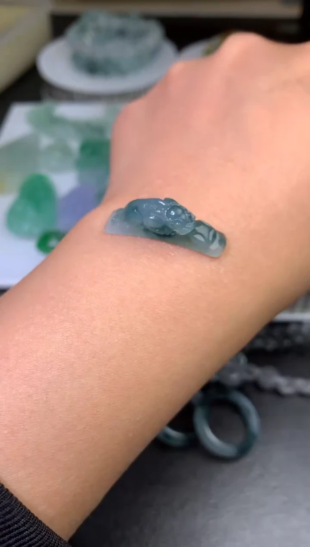 未镶嵌定制翡翠毛货