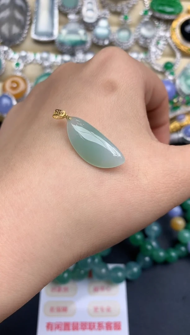 颈饰18K金镶嵌翡翠8-中国好珍宝