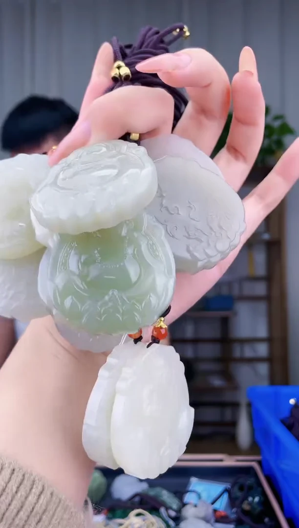 未镶嵌和田玉挂件拍一发一，多样性发货！