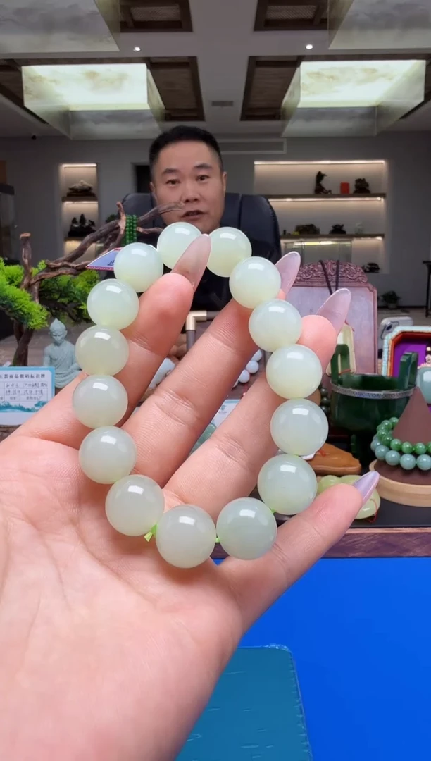 未镶嵌手串和田玉1