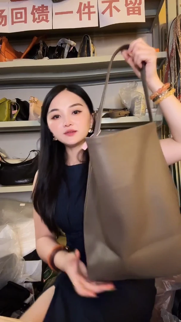 小牛皮（革）珊瑚店清斜挎包真皮包时尚百搭包包