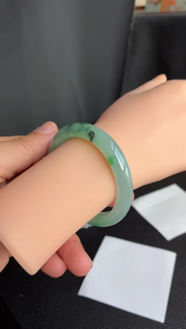 未镶嵌手镯翡翠53号52.4*45.4*10.6*8贵妃